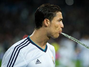 http://betting.betfair.com/football/images/Ronaldo%20spitting.jpg